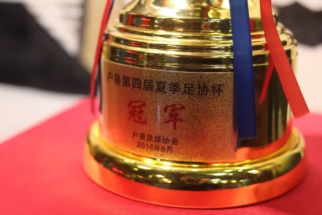 詹姆斯未能加盟尼克斯，最终选择76人签约